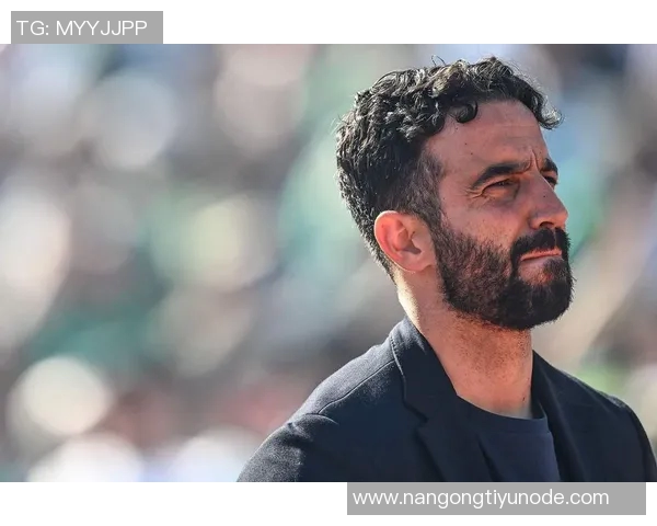 曼联拒绝引进39岁拉莫斯坚持不再追求高薪老将策略 曼联拒绝引进39岁拉莫斯坚持不再追求高薪老将策略