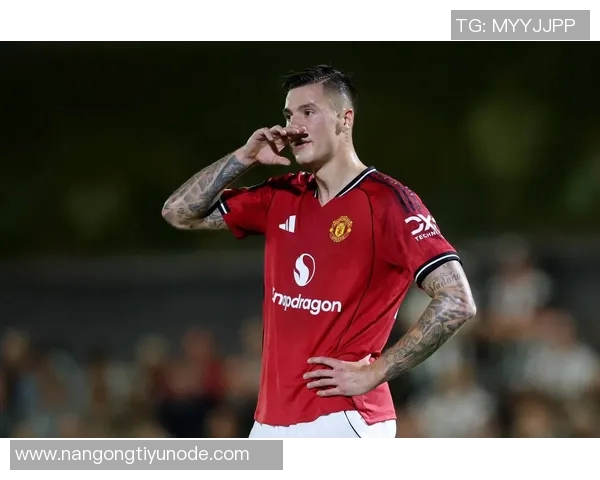 曼联前球员质疑球队引进舍什科的决策与适配性问题