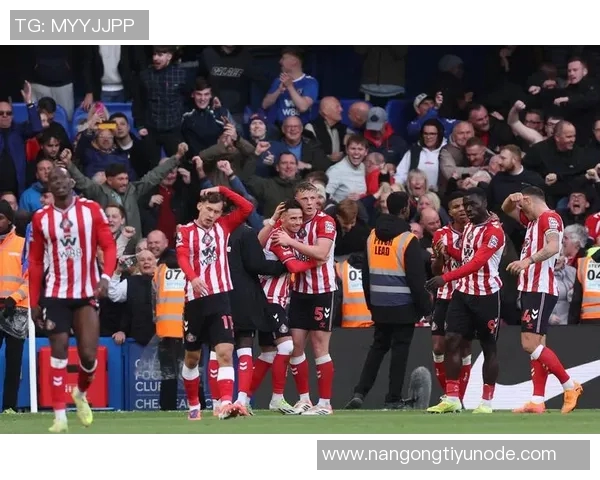 桑德兰逆袭伦敦球队三胜两平绝平阿森纳绝杀切尔西成真正之王 桑德兰逆袭伦敦球队三胜两平绝平阿森纳绝杀切尔西成真正之王