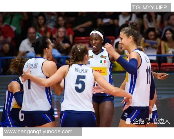 意大利女排奥运冠军埃格努亲临国米与劳塔罗互换球衣展现体育精神 意大利女排奥运冠军埃格努亲临国米与劳塔罗互换球衣展现体育精神