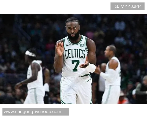 杰伦布朗谈末节反扑时的心态与队友沟通的重要性 杰伦布朗谈末节反扑时的心态与队友沟通的重要性