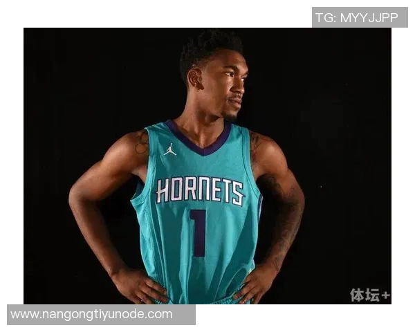 黄蜂主帅强调核心与辅助阵容搭配的重要性并透露未来将进行调整 黄蜂主帅强调核心与辅助阵容搭配的重要性并透露未来将进行调整