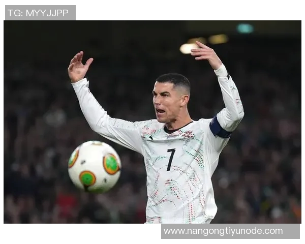 C罗可能面临三周后处罚暴力行为禁赛三场严重犯规禁赛两场 C罗可能面临三周后处罚暴力行为禁赛三场严重犯规禁赛两场