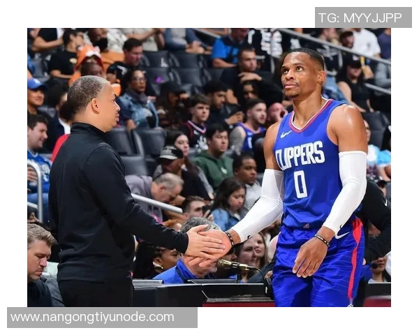 威少在泰伦卢马龙克里斯蒂指导下重拾自我风采仅差一个助词的转变